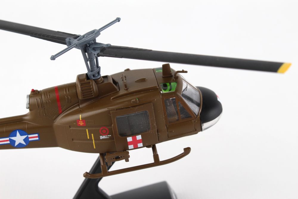 Daron UH-1 Huey Medevac - 1:87 Scale