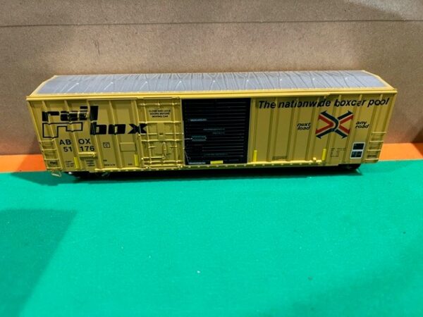 Athearn, 53' Boxcar, Rail Box #51176, HO Scale (Pre-Owned)