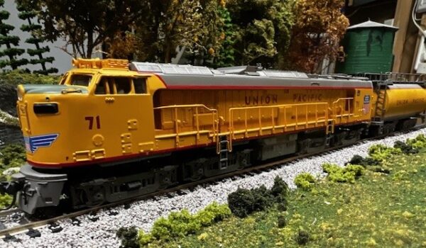 Lionel Union Pacific Gas Turbine #71, HO Scale, DCC Sound, Pre-Owned - Image 2