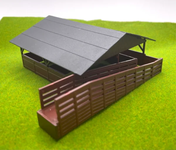 Rock Island Hobby RIH, Livestock Shed, HO Scale - Image 2